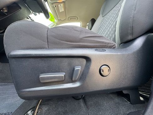 Used 2019 Toyota Tundra SR5 w/ TRD Off Road Package image 20