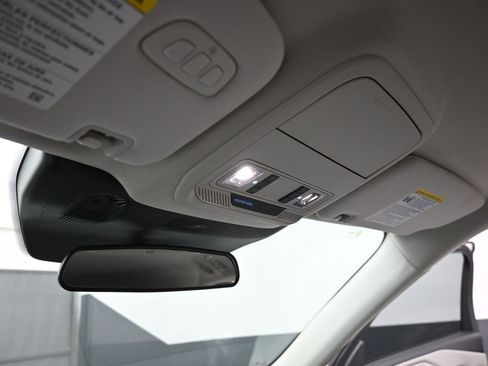 New 2025 Ford Explorer Active w/ Active Comfort Package image 9