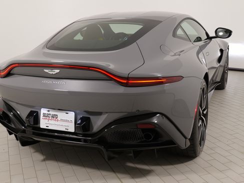 Used 2019 Aston Martin V8 Vantage Coupe RWD image 17