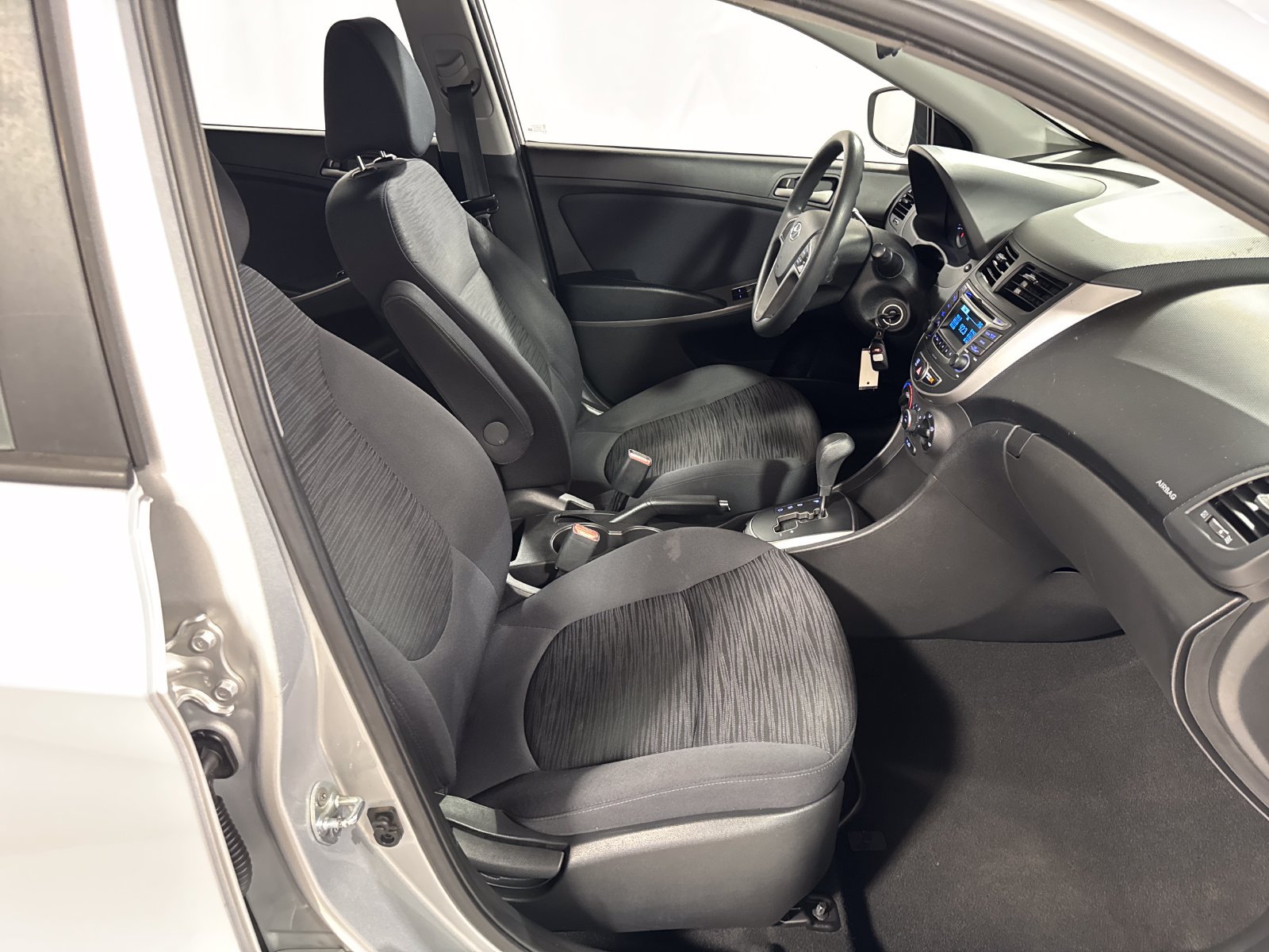 Used 2016 Hyundai Accent SE FWD image 21