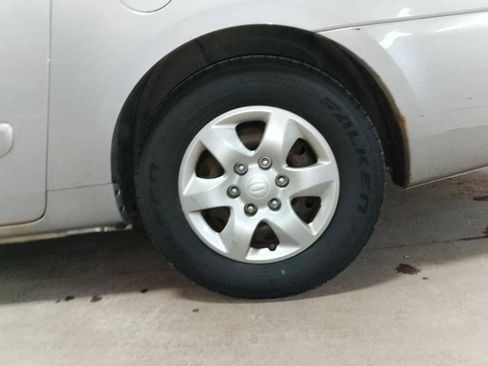 Used 2008 Kia Sedona LX FWD image 15