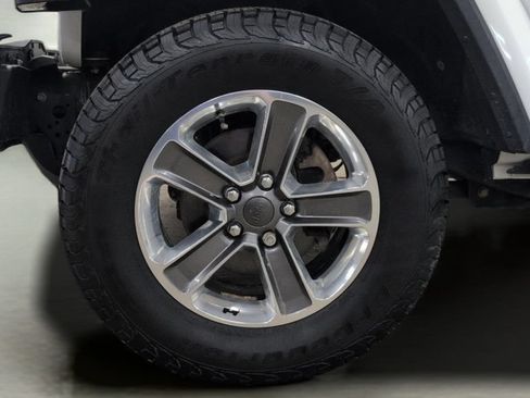 Used 2020 Jeep Wrangler Unlimited Sahara w/ Uconnect 4C Nav & Sound Group AWD/4WD image 26