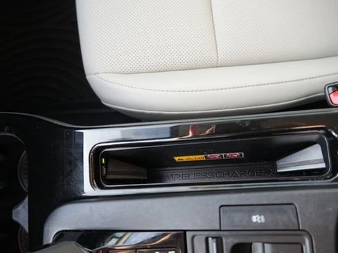 Used 2024 Toyota Prius XLE FWD image 38