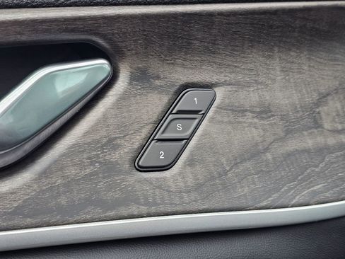 New 2026 Jeep Grand Cherokee L Limited AWD/4WD image 10
