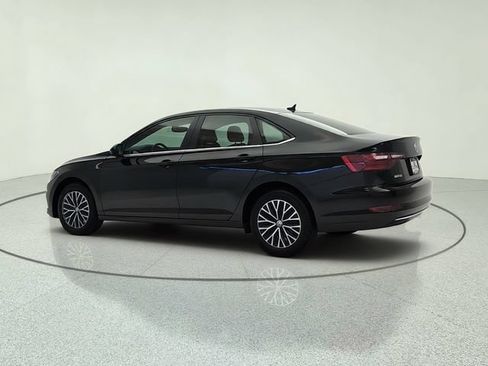 Used 2020 Volkswagen Jetta SE FWD image 4
