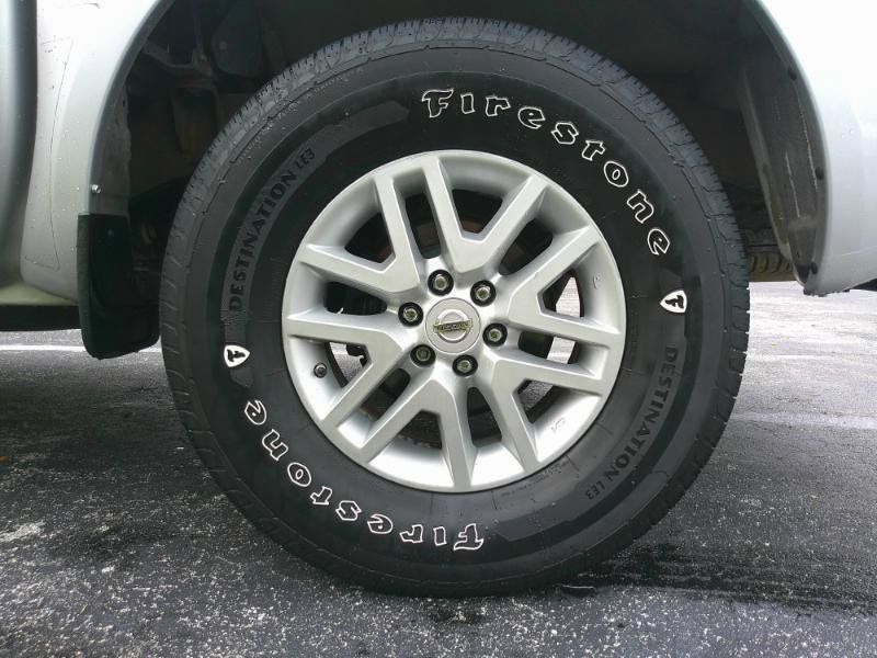 Used 2015 Nissan Frontier SV w/ SV Value Truck Package RWD image 27