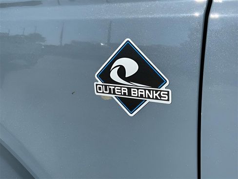 New 2025 Ford Bronco Outer Banks image 32