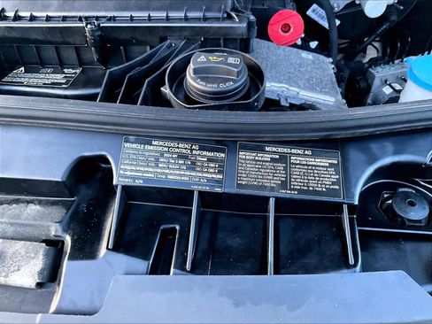 Used 2024 Mercedes-Benz Sprinter 2500 image 32