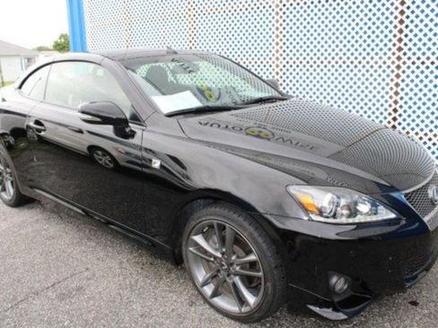 Used 2014 Lexus IS 250C image 2