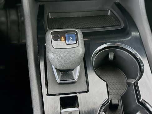 Used 2022 Nissan Rogue SV image 23