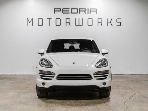 Used 2014 Porsche Cayenne Platinum Edition image 2
