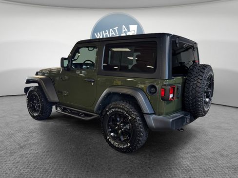 Used 2022 Jeep Wrangler Sport AWD/4WD image 6