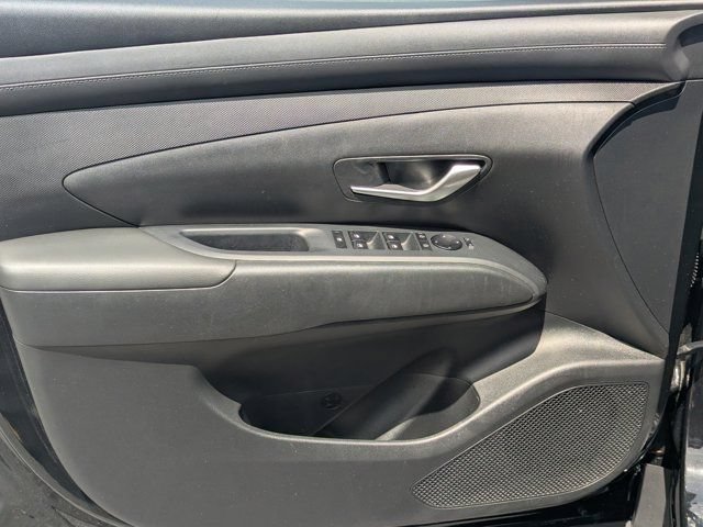 Used 2025 Hyundai Tucson SE FWD image 10