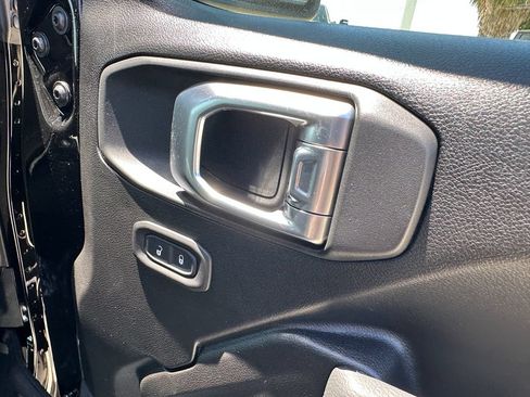New 2026 Jeep Gladiator Sport AWD/4WD image 13