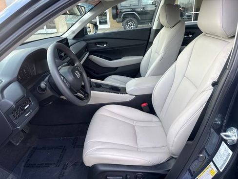 Used 2025 Honda Accord SE image 8