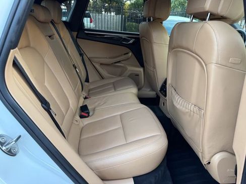 Used 2017 Porsche Macan S image 21