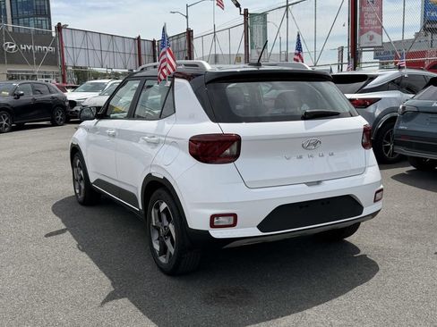 Certified 2023 Hyundai Venue Limited FWD image 6