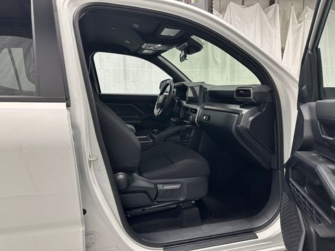 Used 2025 Toyota 4Runner SR5 AWD/4WD image 56