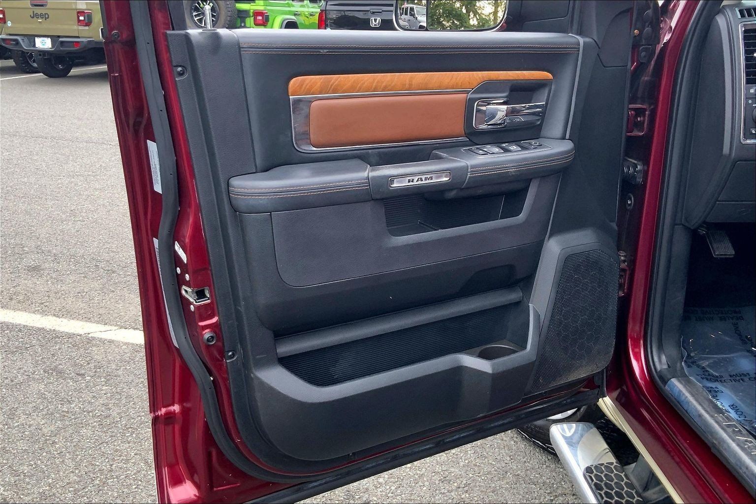 Used 2017 RAM 1500 Laramie Longhorn AWD/4WD image 18