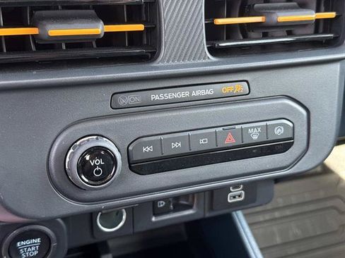 Used 2025 Ford Maverick Tremor AWD/4WD image 21