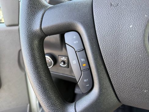 Used 2025 Chevrolet Express 2500 w/ Driver Convenience Package RWD image 21