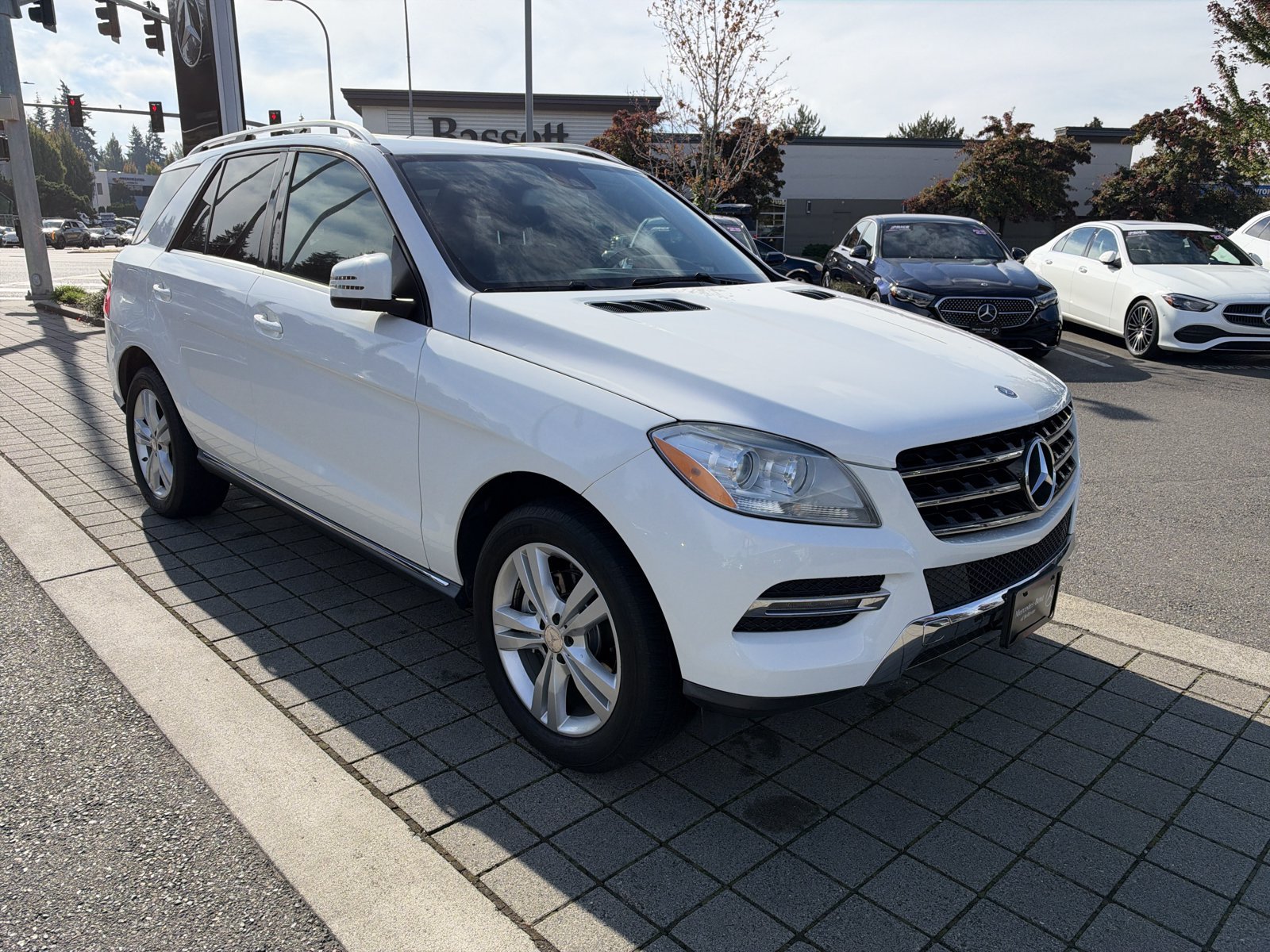 Used 2015 Mercedes-Benz ML 350 4MATIC image 4