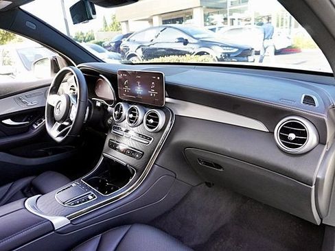 Used 2023 Mercedes-Benz GLC 300 4MATIC Coupe image 11