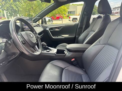 Used 2023 Toyota RAV4 XSE AWD/4WD image 15