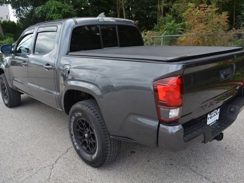 Used 2021 Toyota Tacoma SR AWD/4WD image 6