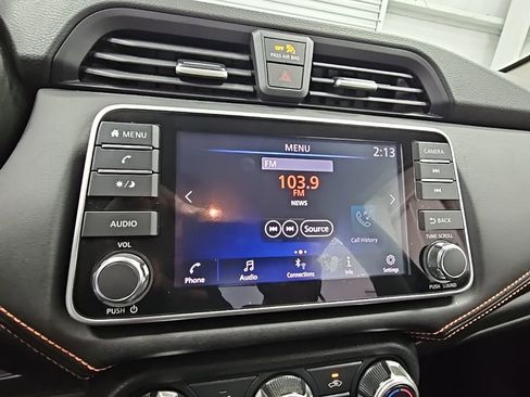 Used 2021 Nissan Versa SR image 14