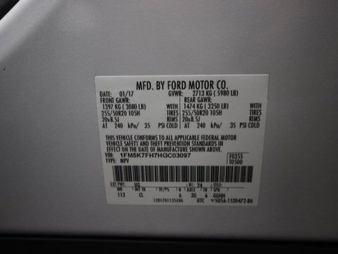 Used 2017 Ford Explorer Limited image 31