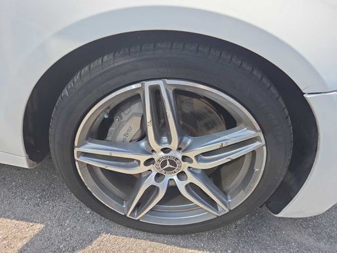 Used 2018 Mercedes-Benz E 300 image 2