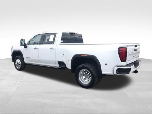 Used 2024 GMC Sierra 3500 Denali Ultimate AWD/4WD image 6