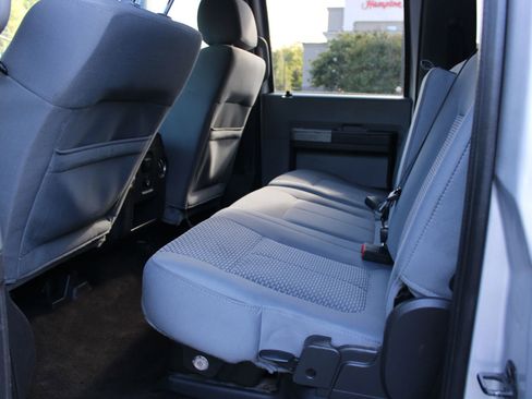 Used 2014 Ford F250 XLT w/ XLT Premium Package image 16