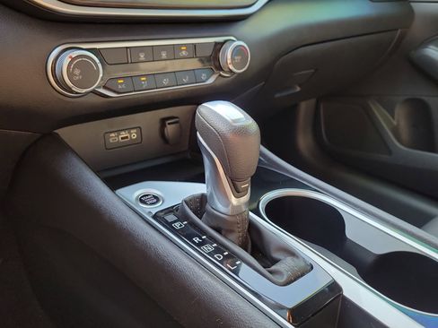 Used 2024 Nissan Altima 2.5 SV image 26