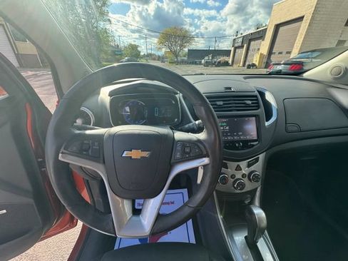 Used 2015 Chevrolet Trax LT w/ LT Sun and Sound Package AWD/4WD image 12