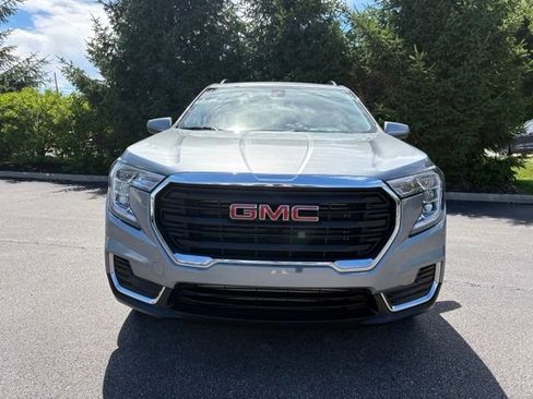 Used 2023 GMC Terrain SLE w/ Driver Convenience Package AWD/4WD image 12