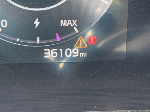 Used 2023 Kia Niro Wave FWD image 16