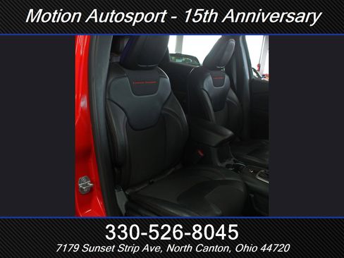 Used 2017 Jeep Cherokee Trailhawk w/ Comfort/Convenience Group image 35