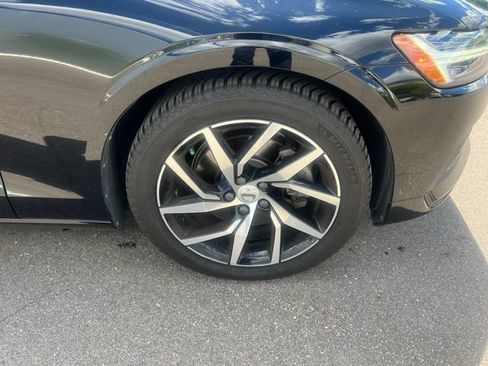 Used 2020 Volvo S60 T5 Momentum w/ Protection Package Premier FWD image 9