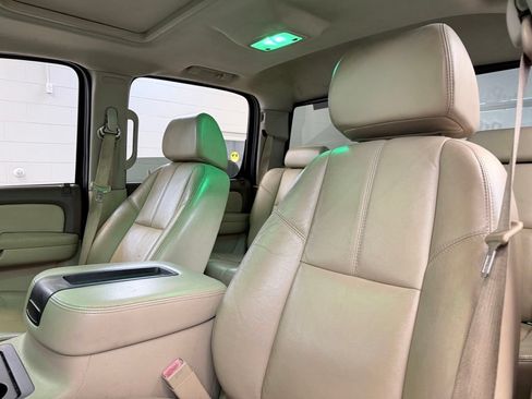 Used 2009 GMC Sierra 2500 SLT w/ SLT Convenience Package AWD/4WD image 15