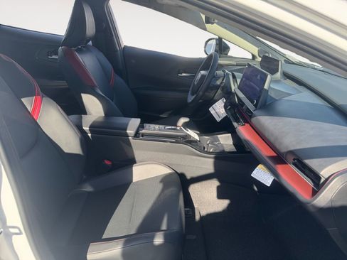 Used 2026 Toyota Prius Plug-In Hybrid FWD image 15