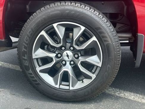 Used 2024 Chevrolet Silverado 1500 RST w/ Convenience Package II AWD/4WD image 9