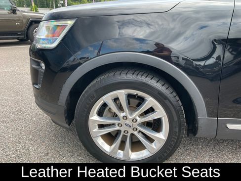 Used 2018 Ford Explorer XLT w/ Equipment Group 202A FWD image 9