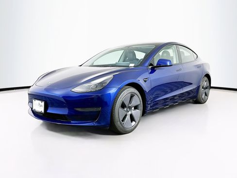 Used 2023 Tesla Model 3 Standard Range RWD image 3