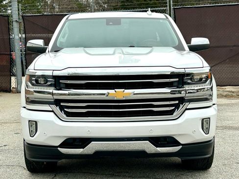 Used 2017 Chevrolet Silverado 1500 High Country image 3