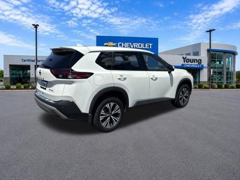 Used 2021 Nissan Rogue SV AWD/4WD image 7