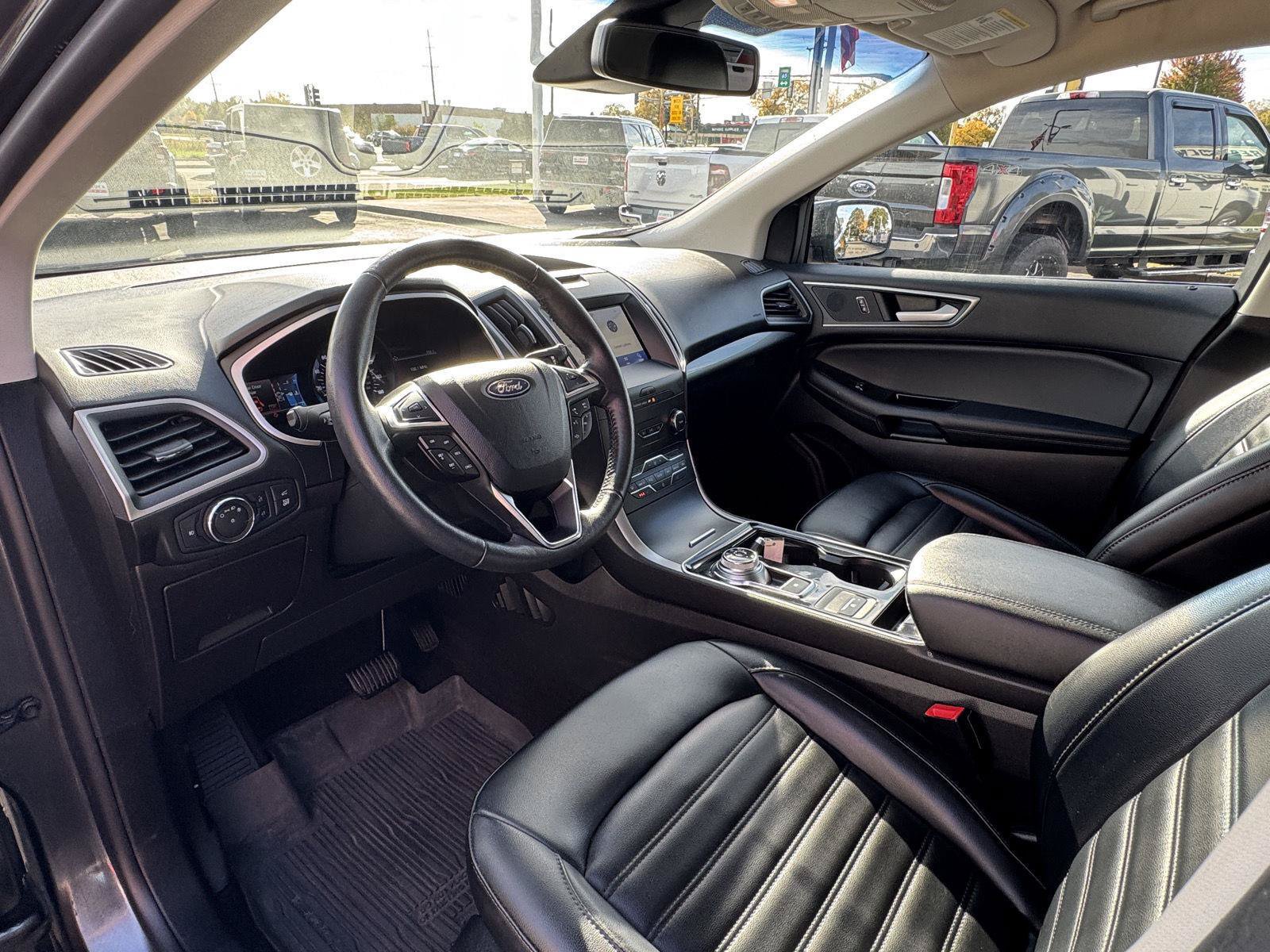 Used 2020 Ford Edge SEL w/ Convenience Package AWD/4WD image 16
