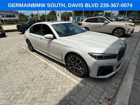 Used 2021 BMW 740i w/ M Sport Package RWD image 12