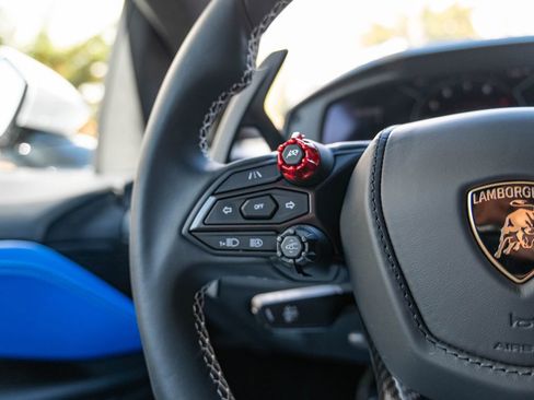 New 2026 Lamborghini Revuelto image 11